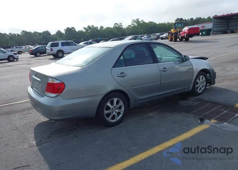 2005 Toyota Camry Le/Xle/Se z USA, uszkodzony, nr VIN 4T1BF30K05U596653